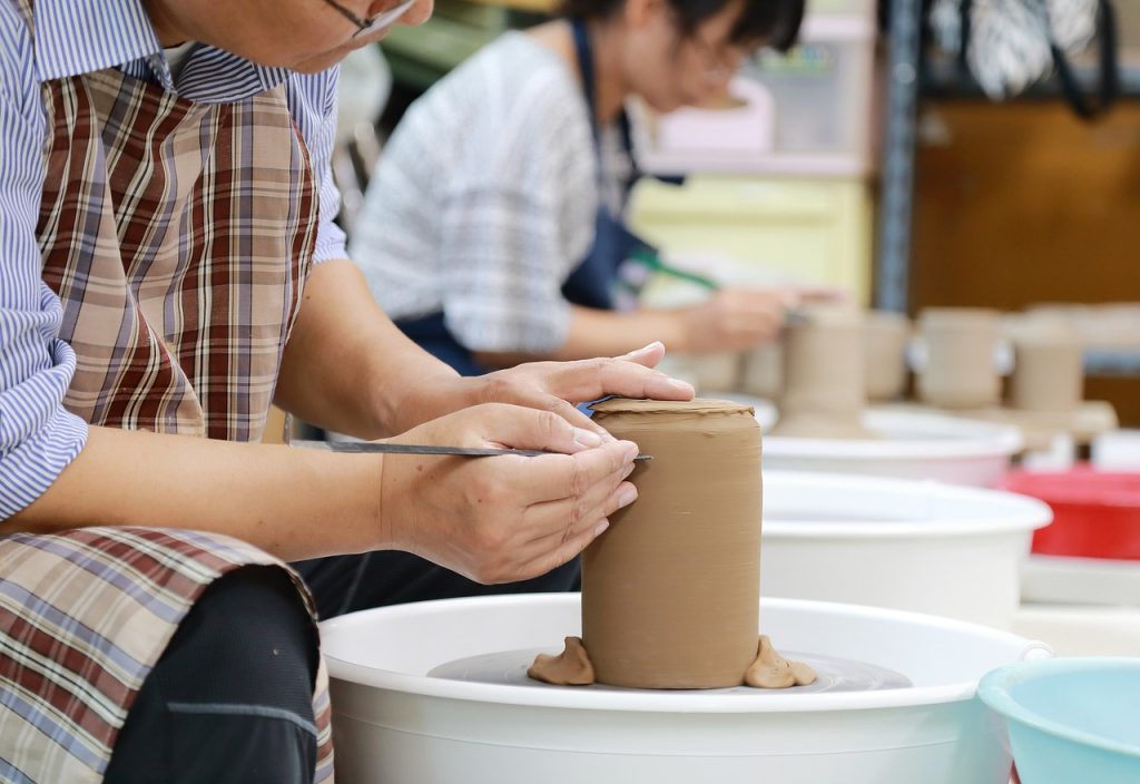 crafts, ceramics, pottery-5276736.jpg